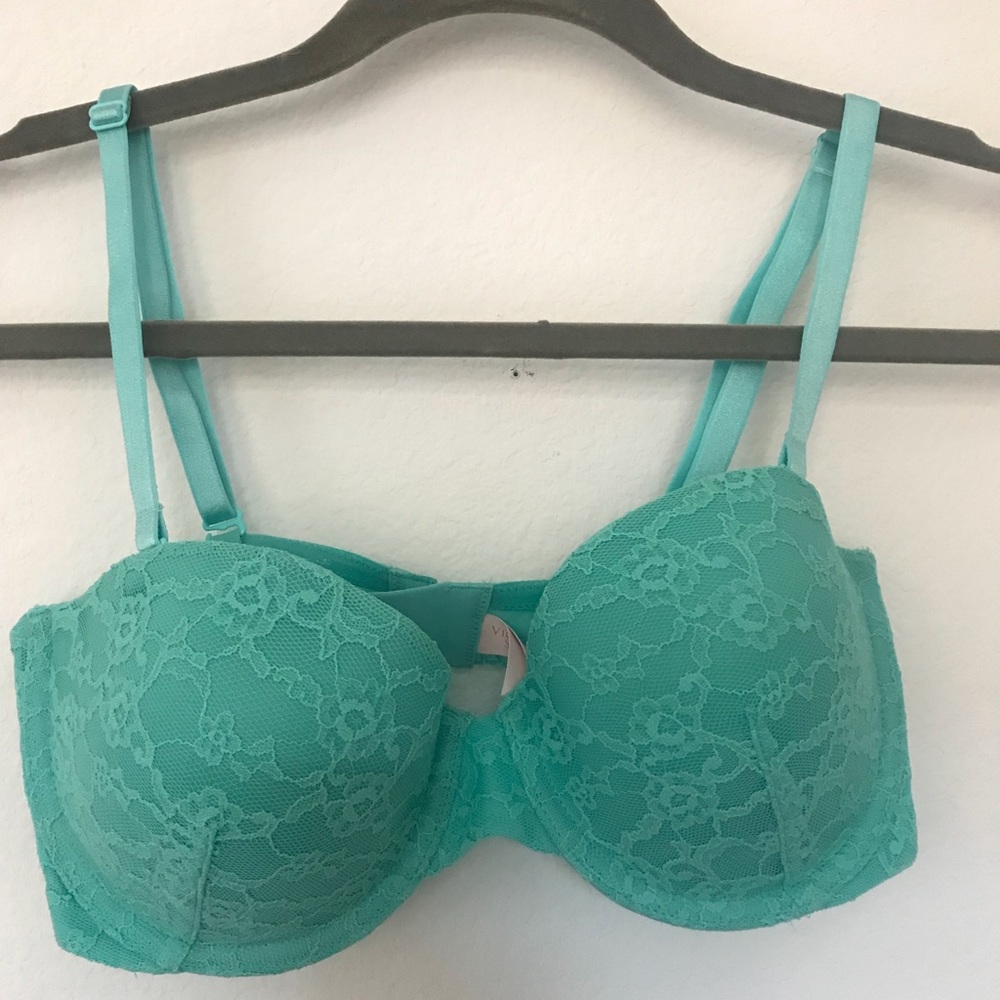 Victoria’s Secret Strapless Bra